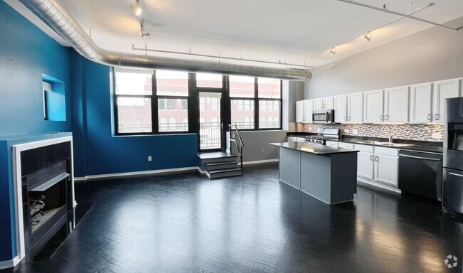 Building Photo - Modern 2-Bedroom Downtown KC Condo with Pa...