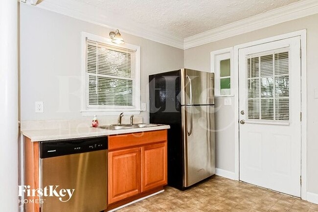 Photo - 6153 Continental Cir