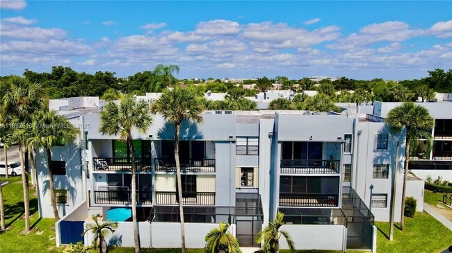 Photo - 10825 SW 112th Ave Unit 117