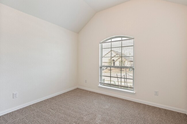 Photo - Beautiful 5 bedroom, 3 bathroom home in Buda!!!