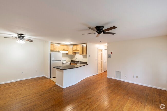 Unit 197T7 2BR 1BA: Living Area / Kitchen