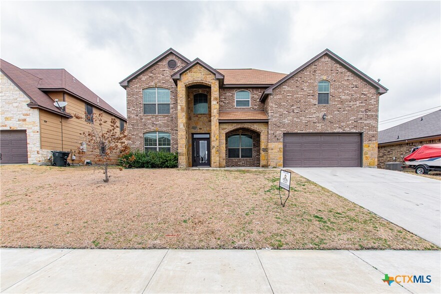 103 W Libra Dr