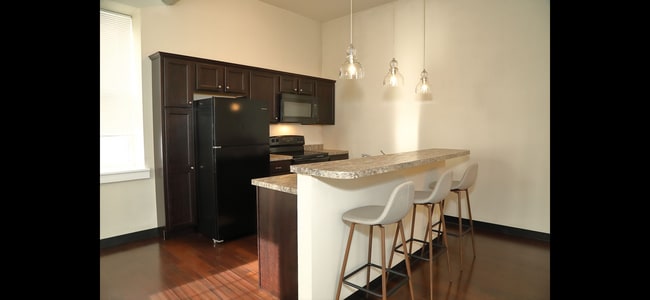 Photo - 602 N Queen St Unit 4