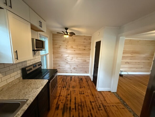 Photo - 417 S 8th St