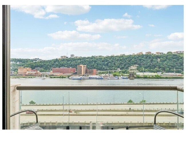 Photo - 151 Fort Pitt Blvd Unit 702