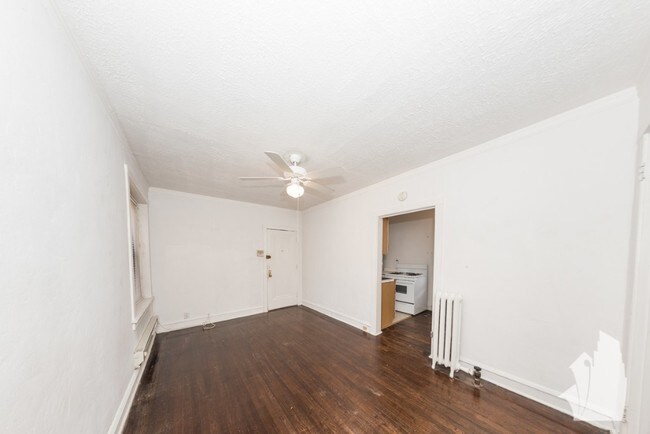 Photo - 2237 N Bissell St Unit 2237.5-2E
