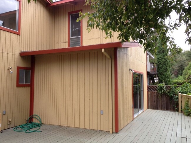 Photo - 5 Bedroom 3.25 Bath Close to UC, hiking, mountain biking