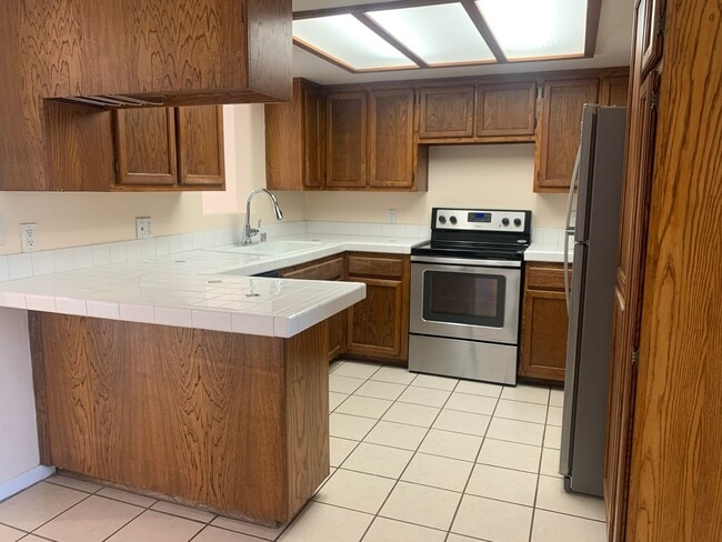 489 El Monte Rd