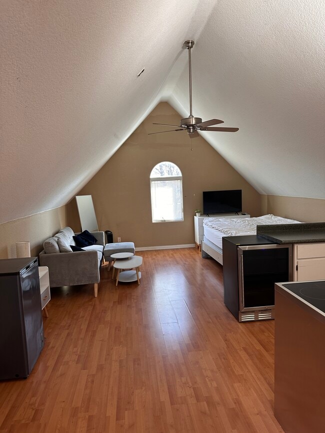 Photo - 2312 Carleton Ave