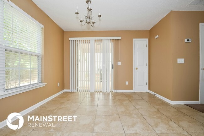 Photo - 203 London Dr