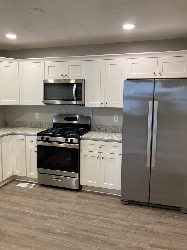 Photo - 4147 Lake Mist Dr NW