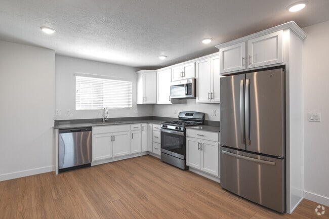 3BR, 3BA - 1,580SF - Kitchen