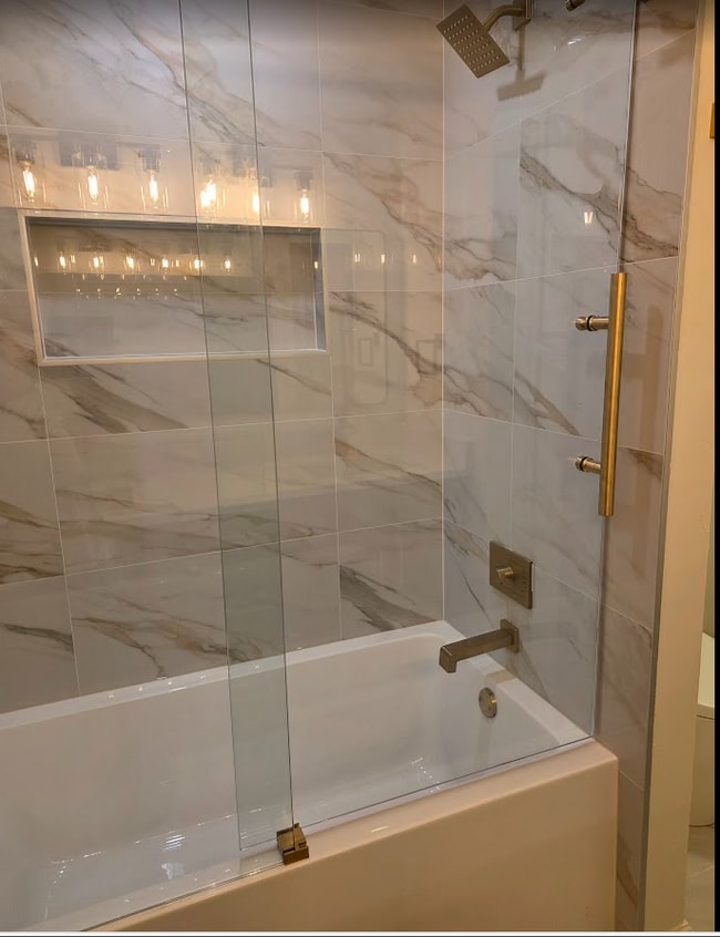 Building Photo - 5325 Bent Tree Forest Dr Unit 2225