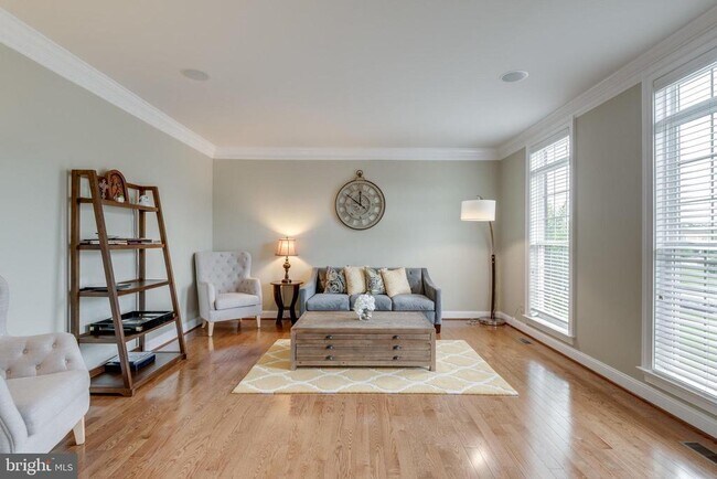 Photo - 41398 Hagley Pl