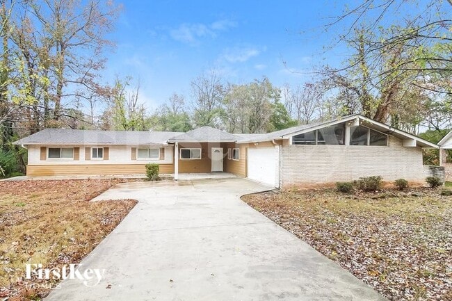 Building Photo - 2483 Kings Park Cir