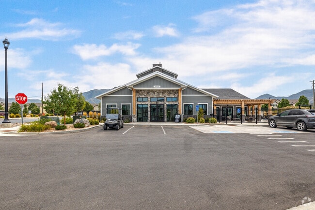 Leasing Center - Ridgeline Parkway Apartments