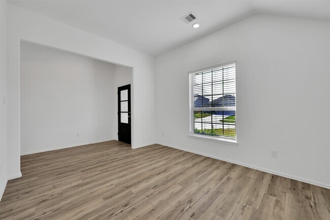 Photo - 3806 Rock Ledge Dr