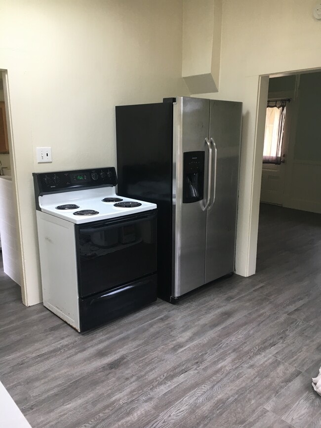 Photo - 203 Younglove Ave