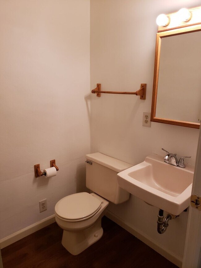 Photo - Short term furnished rental for temporary ...