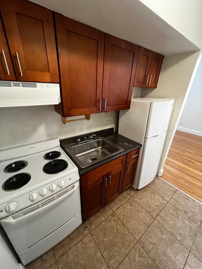 Building Photo - 58 Lancaster Ter Unit 306 Rental