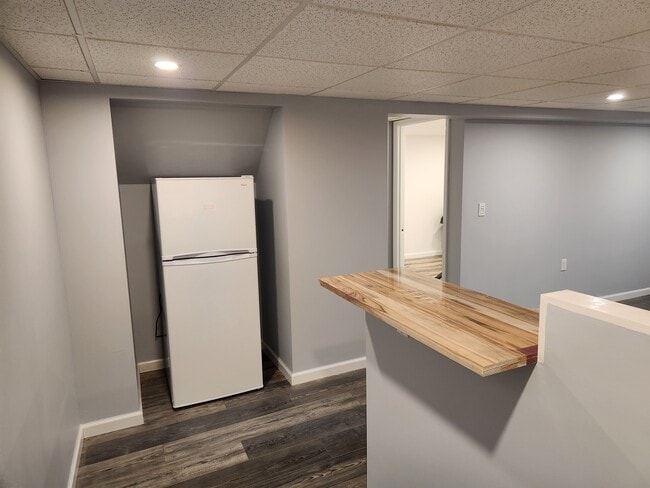 Photo - 144 Oriole Rd