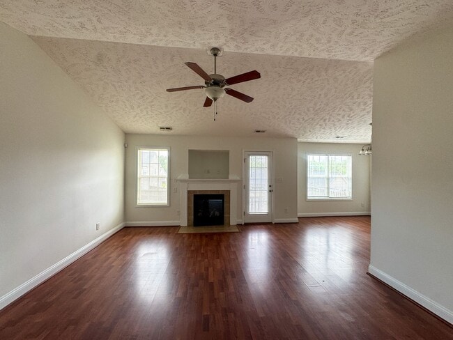 Photo - Charming 3 Bed 2 Bath Home in Fayetteville