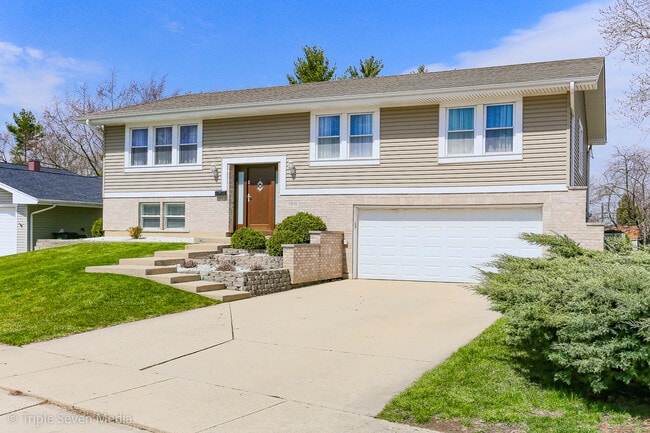 Photo - 1406 Edgefield Ln House