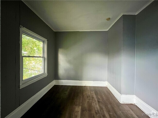 Building Photo - 288 Abbott Rd Rental
