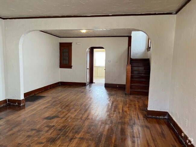 Building Photo - 300-302 W Fairview Unit 302 Rental