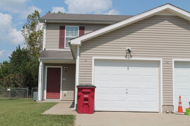Photo - 255 Senator Dr Apartment Unit A