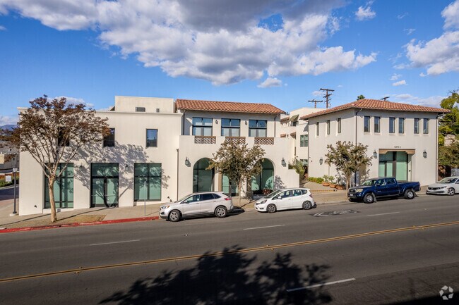 Photo - 820 Mission St