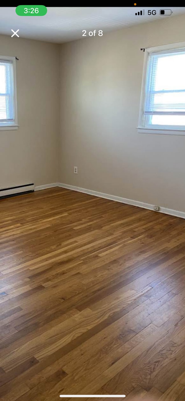 Photo - 207 Gertrude Ter