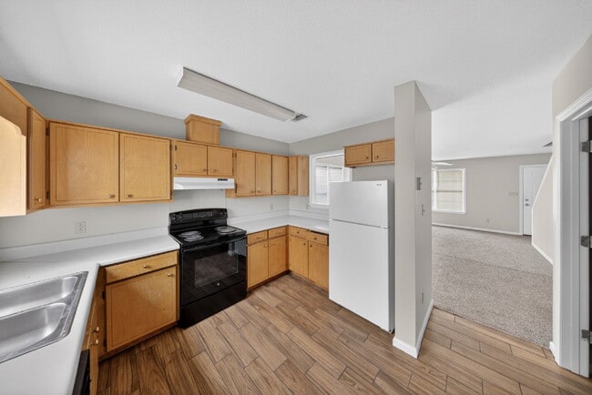 Photo - 1469 Green St Unit E2