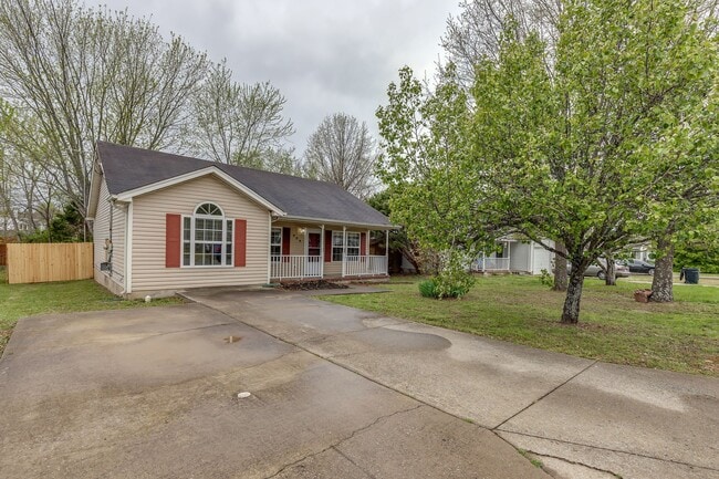 Photo - 524 Cedar Park Cir