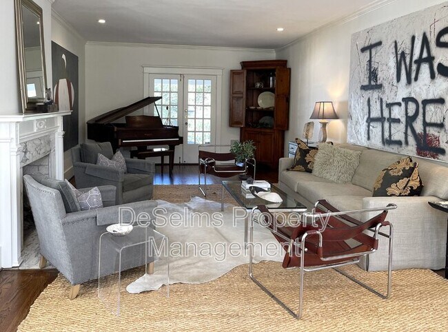 Photo - 704 Timber Ln