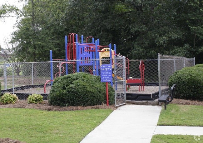 Photo - Oakvale Apartments