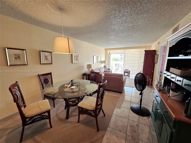Photo - 3716 NE 168th St Unit 405