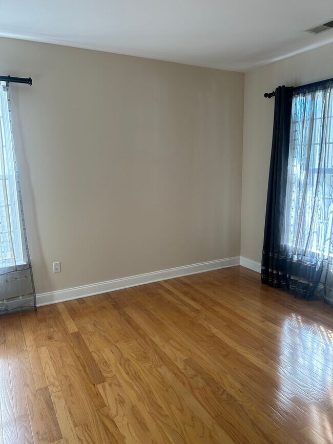 304 Cypress Hill Ct
