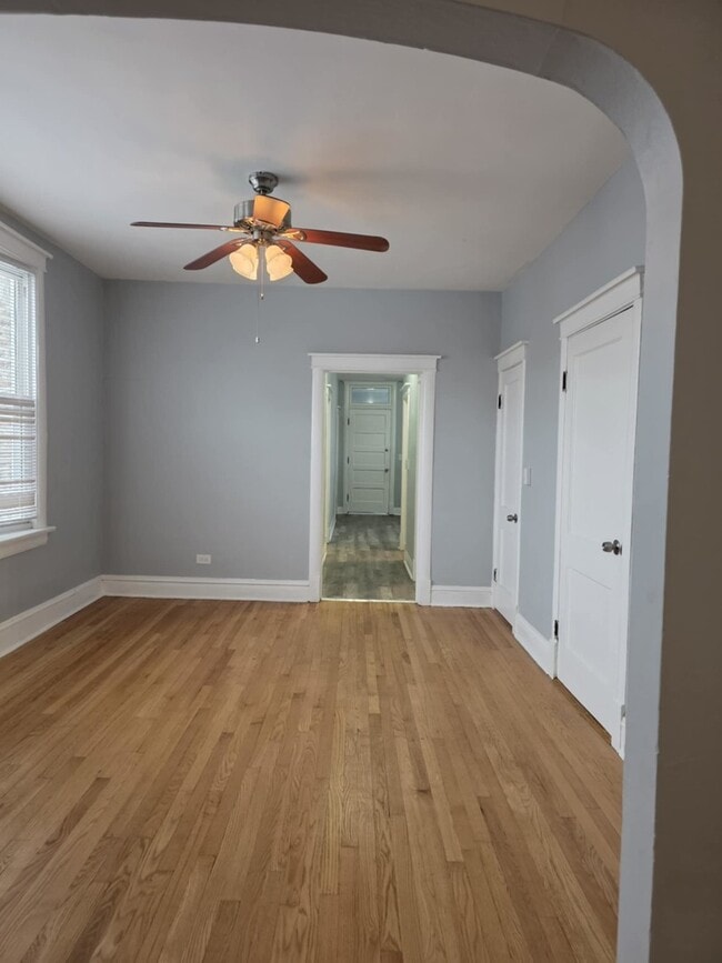 Photo - 6946 S Prairie Ave Unit 2