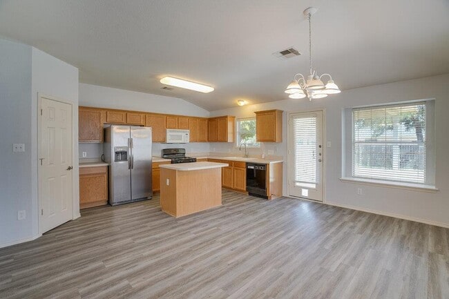 3310 Zinfandel Ln