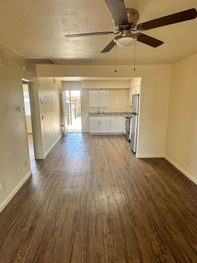 Photo - 349 E Calle Arizona Unidad 1