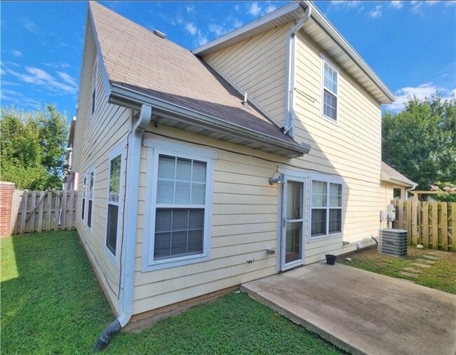 Photo - 2800 SW Arbor Rd