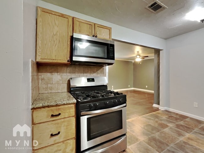 305 Sherbrook Ct