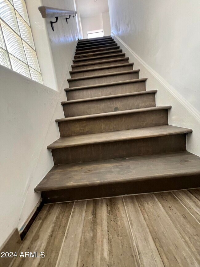 Photo - 5910 West Myrtle Ave