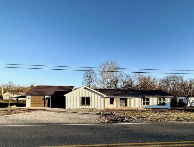 Building Photo - 2325 Sharkey Rd