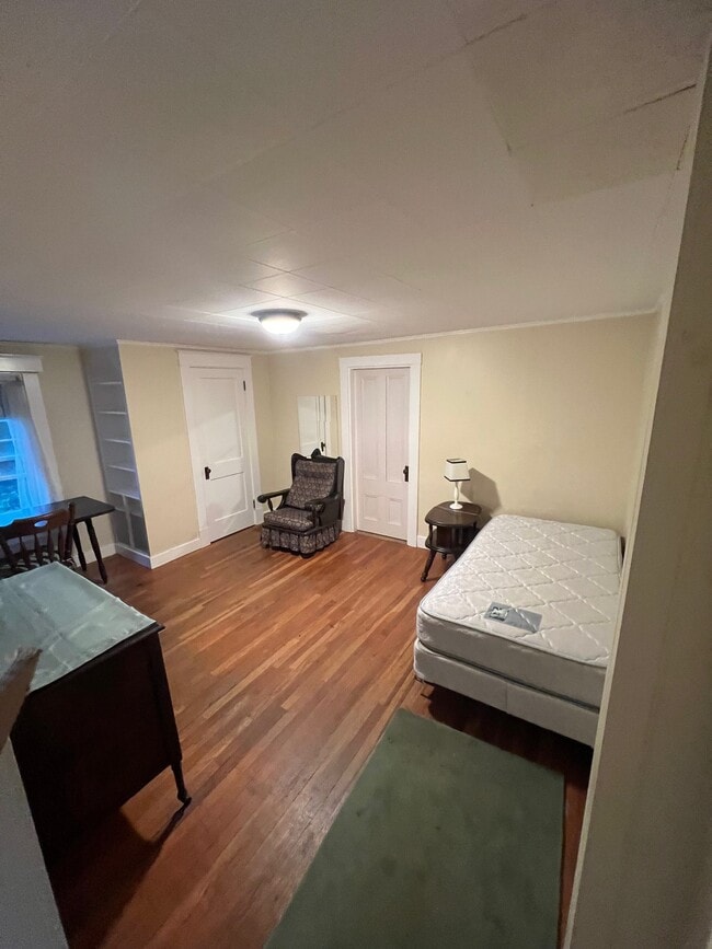 Photo - 33 E Summer St Unit Apt 2