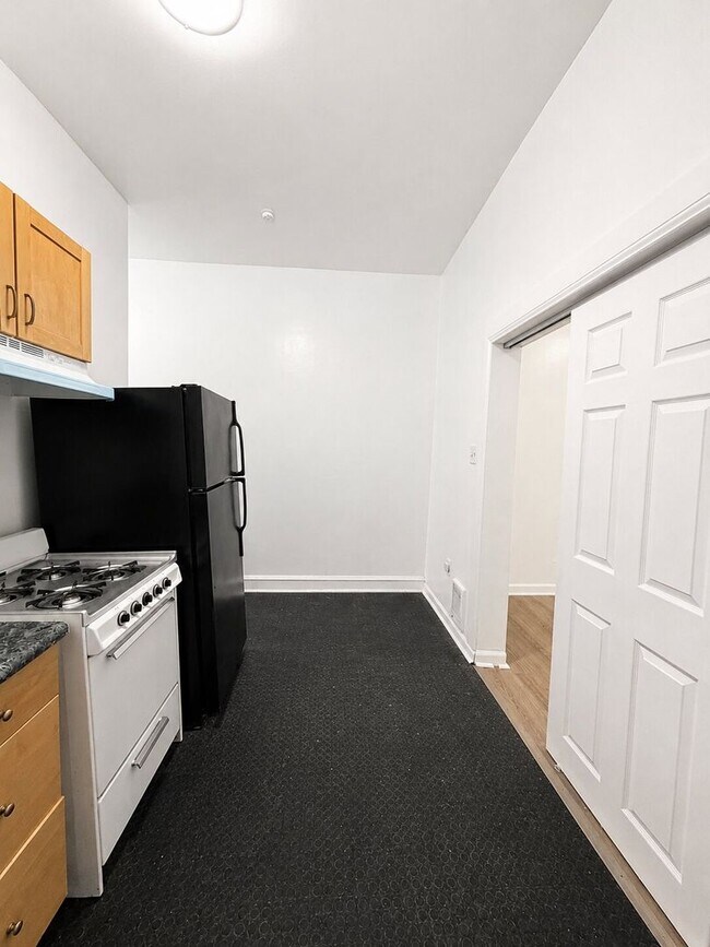 Photo - 7020 Woodland Ave Unidad B