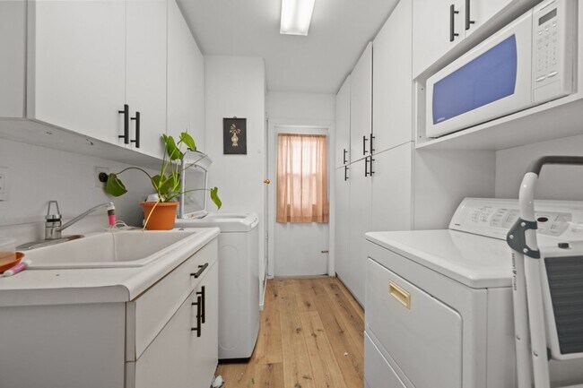 Photo - Semi furnished!