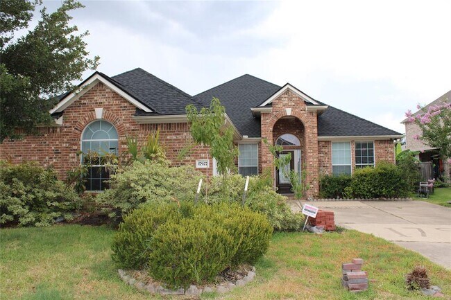 Photo - 17927 Sugarloaf Bay Dr House
