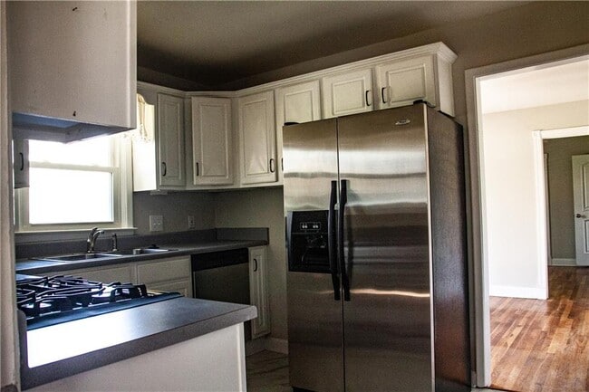 Photo - 2310 Poplar Springs Dr NE